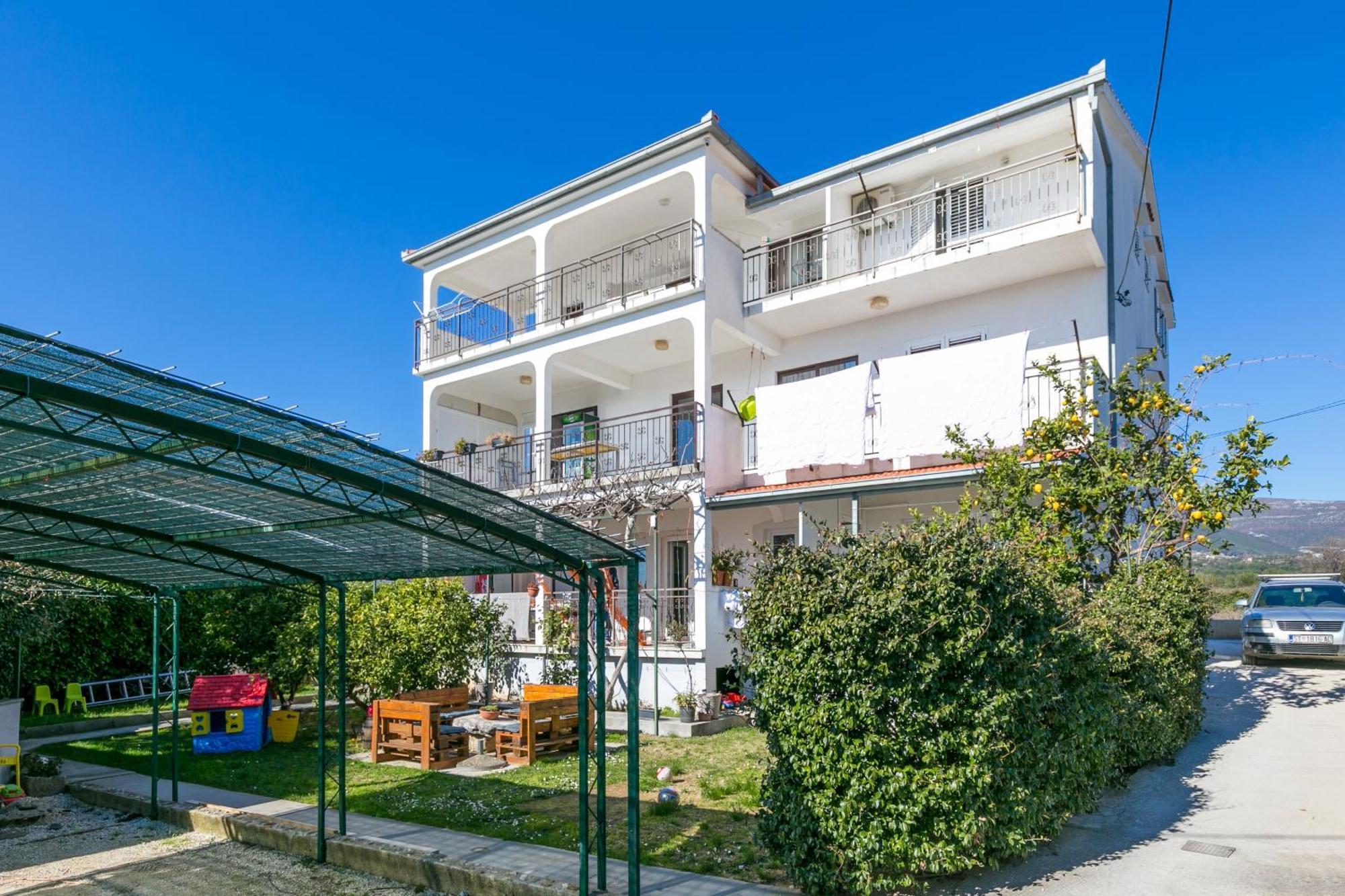 Apartments With A Parking Space Kastel Stafilic, Kastela - 21948 Exteriör bild